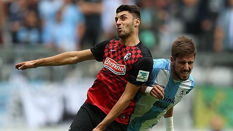 Zweikampf-Siege im Duell mit 1860-Abräumer Milos Degenek: Freiburgs Vincenzo Grifo.