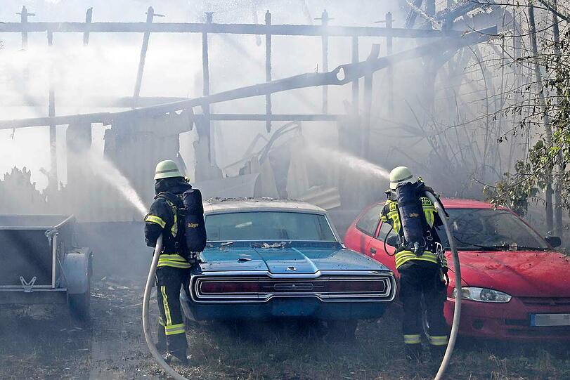 Die Bilder vom Großbrand in der Lagerhalle in Haimhausen.
