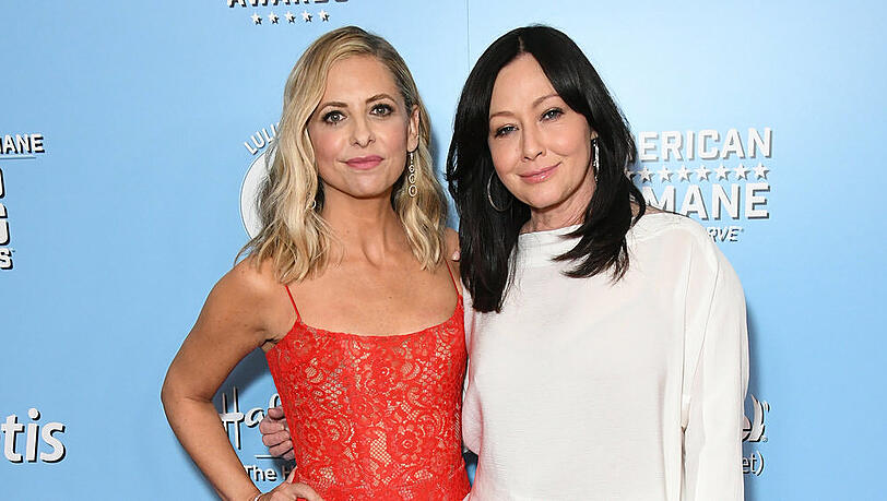 Treffen der 90er-Jahre-Stars: Sarah Michelle Gellar (li.) und Shannen Doherty Treffen der 90er-Jahre-Stars: Sarah Michelle Gellar (li.) und Shannen Doherty