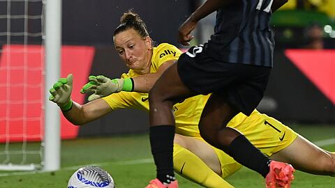 Zum zweiten Mal in ihrer Karriere steht Almuth Schult (links) bei einem Team aus der NWSL unter Vertrag.