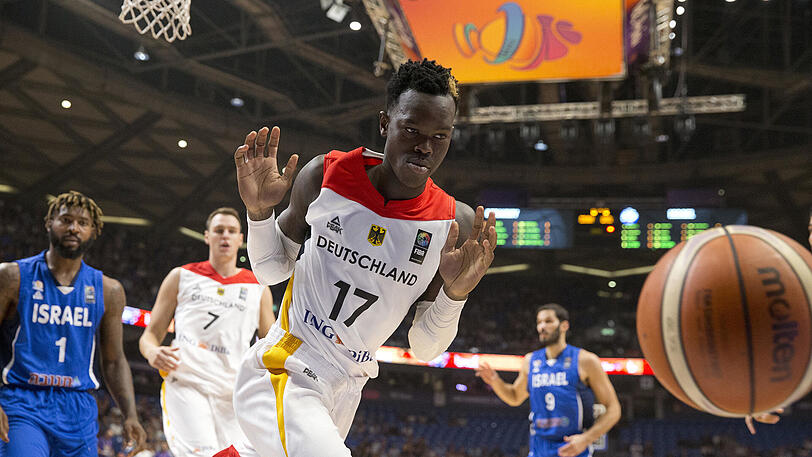 Deutschlands NBA-Star Dennis Schröder bleibt zuversichtlich.