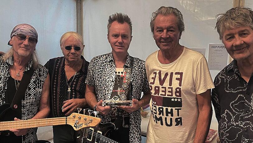 Die Hardrock-Veteranen von Deep Purple mit ihrem brandneuen "Nummer 1 Award"
