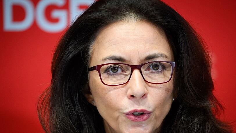 DGB-Chefin Yasmin Fahimi wendet sich strikt gegen Leistungsk&uuml;rzungen der Sozialsysteme.