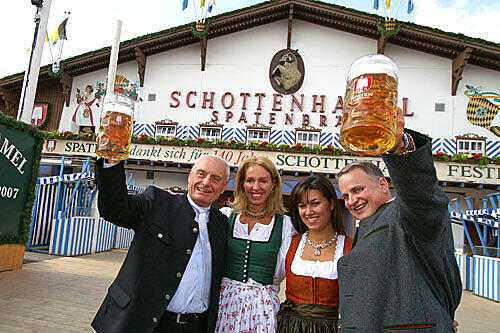 Schottenhamel-Festhalle: 10,10 Euro (2013: 9,85 Euro)