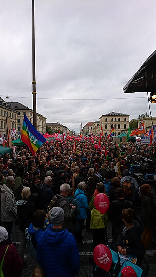 Eindrücke von der Demonstration "Jetzt gilt's" am Odeonsplatz in München.