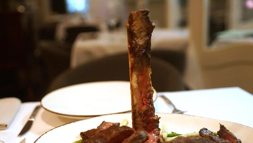Bistecca Fiorentina vom Chianina Rind gibts im Sparkling Bistro. Foto: Daniel von Loeper