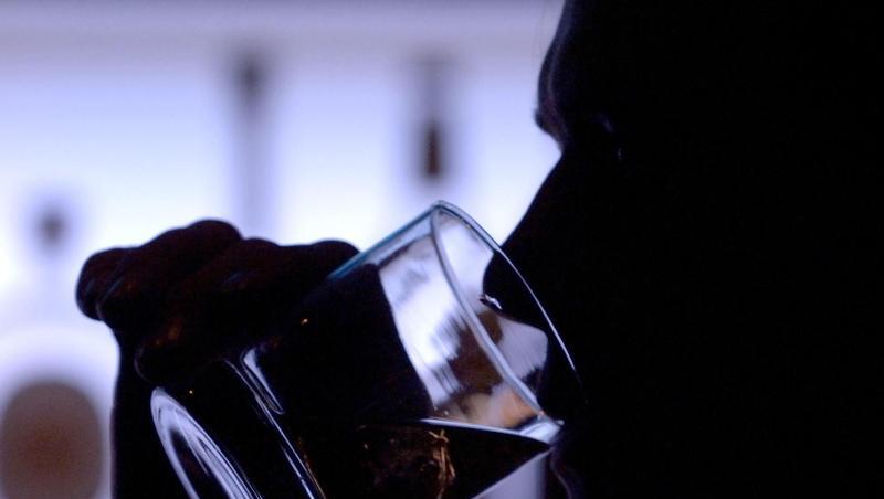 Whisky soll die Zungen von Männern lockern. Whisky soll die Zungen von Männern lockern.