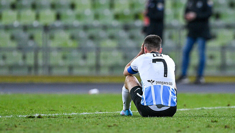 Symbolisches Bild: Stefan Lex nach der enttäuschenden Derby-Niederlage gegen Türkgücü.