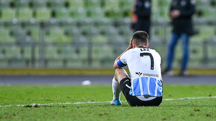 Symbolisches Bild: Stefan Lex nach der enttäuschenden Derby-Niederlage gegen Türkgücü.
