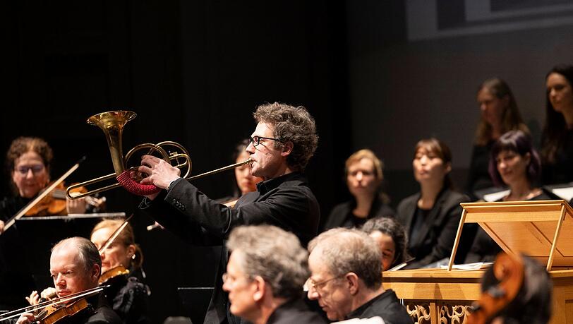 Thomas Kiechle mit dem Corno da tirarsi im Prinzregententheater.