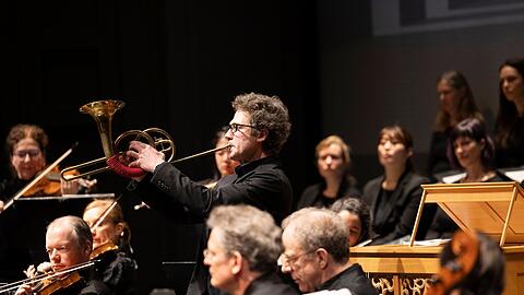 Thomas Kiechle mit dem Corno da tirarsi im Prinzregententheater.