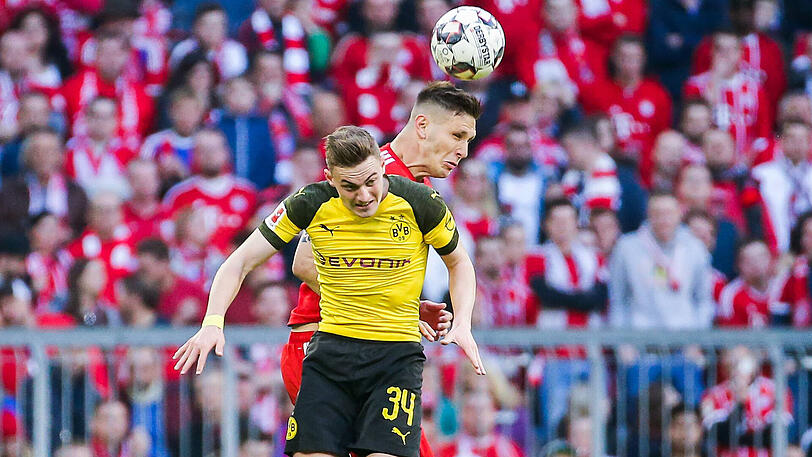 NIKLAS SÜLE, NOTE 3: Etwas unauffälliger als Nebenmann Hummels. In der ersten Halbzeit probierte er es mal per Gewaltschuss aus der Distanz. Hatte die Dortmunder Angreifer gut im Griff. Solides Spiel des Nationalspielers.