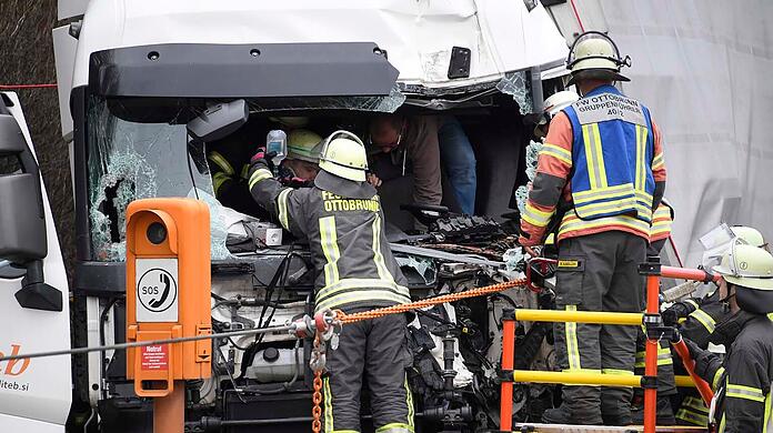 Auffahrunfall auf der A99 bei Ottobrunn