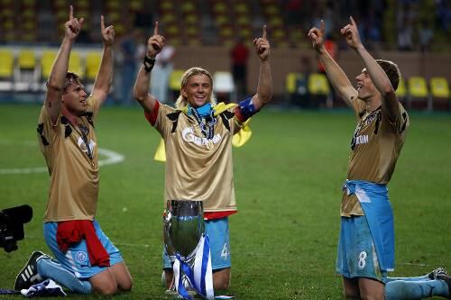 Sein bislang größter Erfolg: Anatoly Tymoschuk (Mitte) bejubelt den Gewinn des Uefa-Pokals im vergangenen Mai.