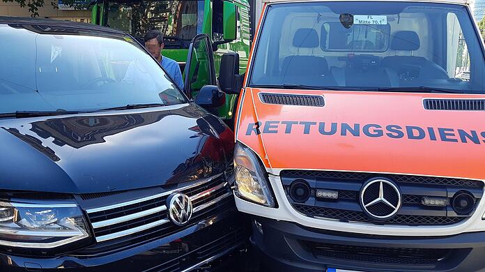 Im Rahmen der Unfallaufnahme musste die Landsberger Straße stadteinwärts für etwa eineinhalb Stunden vollständig gesperrt werden.