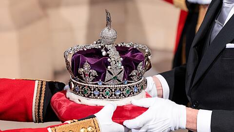 König Charles III. will angeblich einen deutlich kleineren Rahmen für seine Krönung als noch für seine Mutter vor 70 Jahren.