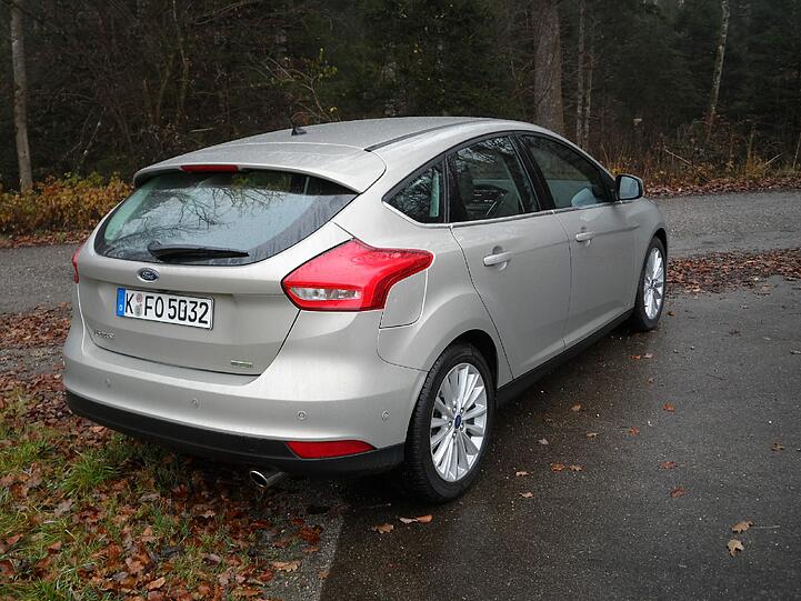 Der Ford Focus - hier die 182-PS-Version - startet überarbeitet in den Konkurrenzkampf der Kompaktklasse.