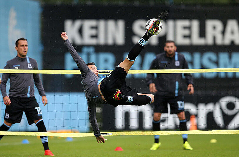 Jubel für Aigner, Fußballtennis mit Olic und beste Stimmung bei den Fans - die Bilder vom Löwen-Fanfest am Sonntag.