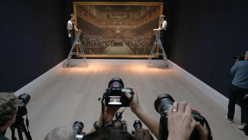 Sotheby's versteigerte Banksys "Devolved Parliament". Sotheby's versteigerte Banksys "Devolved Parliament".
