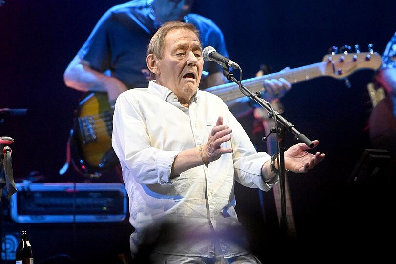 Wolfgang Ambros bei seinem Auftritt beim Tollwood-Festival.