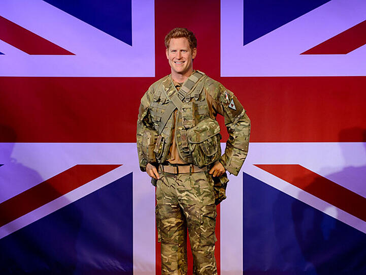 Prinz Harry als Wachsfigur in Uniform