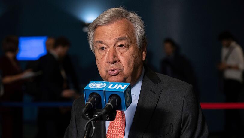 Die Welt sei nur ein Missverständnis oder eine Fehlkalkulation von der nuklearen Vernichtung entfernt, meint UN-Generalsekretär António Guterres. Die Welt sei nur ein Missverständnis oder eine Fehlkalkulation von der nuklearen Vernichtung entfernt, meint UN-Generalsekretär António Guterres.
