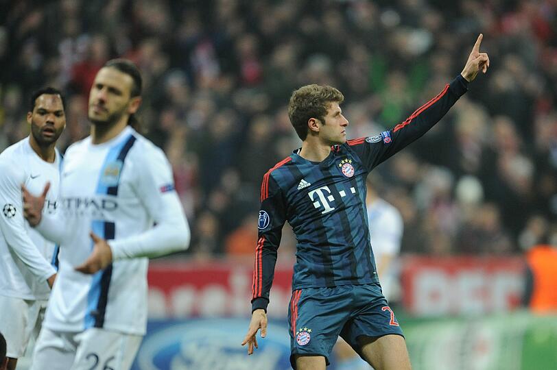 Thomas Müller: Note 3. 16. Pflichtspieltor, ließ Kolarov beim 1:0 wie einen Schulbuben aussehen. Dem möglichen 3:1 stand Ex-Spezl Demichelis im Weg (45.). Danach war Sense.