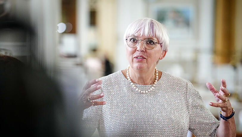 Claudia Roth, Staatsministerin für Kultur und Medien, während Pressekonferenz bei ihrem Besuch in der ukrainischen Hafenstadt Odessa.