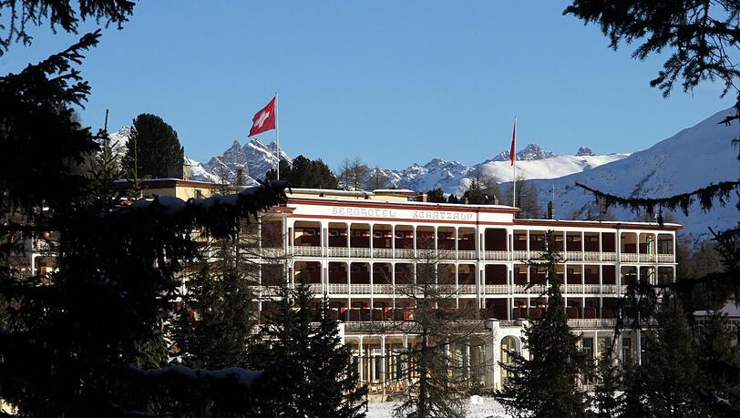 Am Silvesterabend des Jahres 1900 ging das Sanatorium in Betrieb, nach gut 50 Jahren war es überflüssig geworden Tabletten heilten nun TBC. Aus dem Sanatorium, das Thomas Mann mehrfach in seinem Roman "Zauberberg" erwähnt, wurde ein Hotel. Am Silvesterabend des Jahres 1900 ging das Sanatorium in Betrieb, nach gut 50 Jahren war es überflüssig geworden Tabletten heilten nun TBC. Aus dem Sanatorium, das Thomas Mann mehrfach in seinem Roman "Zauberberg" erwähnt, wurde ein Hotel.