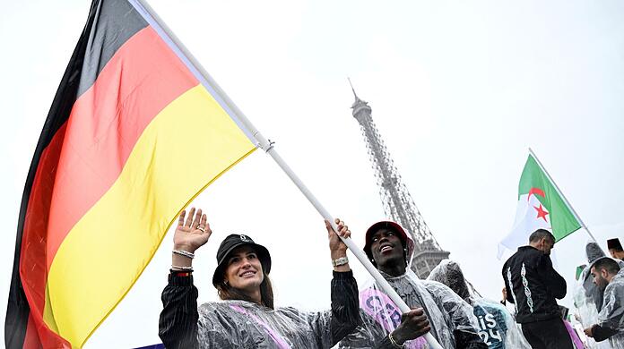 Bei der Eröffnungsfeier trug Anna-Maria Wagner die deutsche Fahne. Bei der Eröffnungsfeier trug Anna-Maria Wagner die deutsche Fahne.