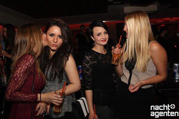 Auch am Sonntag wurde weitergefeiert. Beispielsweise im Crown's Club beim "Crown's Club Easter Bash". Mehr Bilder unter: href="http://www.nachtagenten.de/event/20.04.2014/crown-s-club/crown-s-club-easter-bash.303192.html