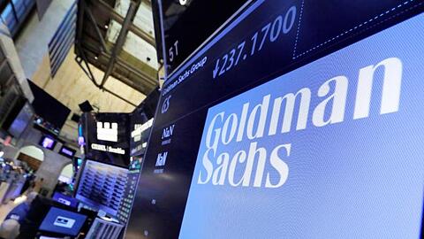 Der Gewinn von Goldman Sachs ist um die Hälfte eingebrochen.