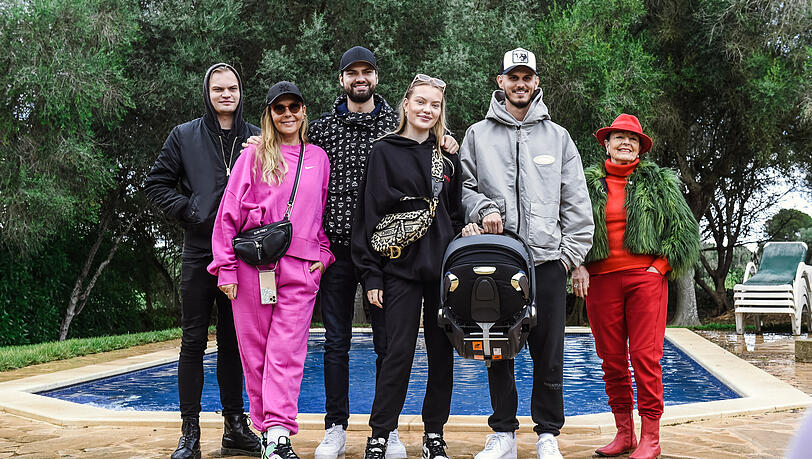 Familie Ochsenknecht ließ sich sechs Monate lang für ihre Reality-Serie von Kameras begleiten Familie Ochsenknecht ließ sich sechs Monate lang für ihre Reality-Serie von Kameras begleiten