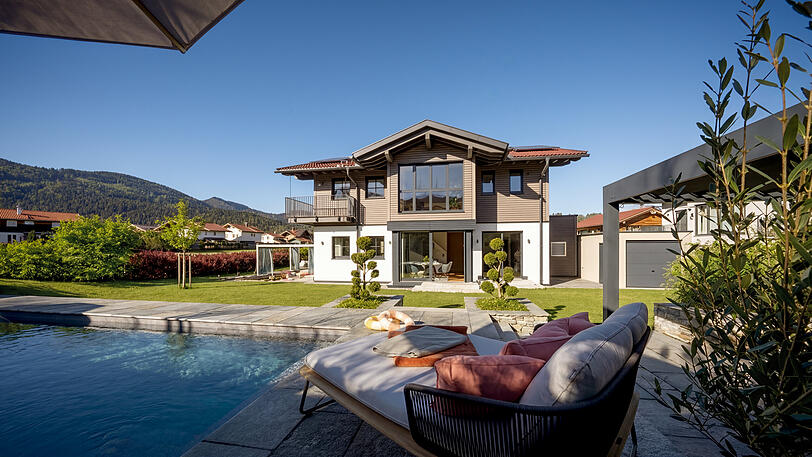 Ein Haus im Gesamtwert von 2,4 Millionen Euro: Ein gl&uuml;cklicher Teilnehmer an der Traumhausverlosung wird hier in der N&auml;he des Chiemsees einziehen.