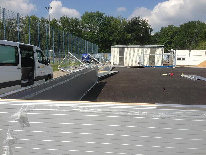 Der neue Soccer-Court entsteht.
