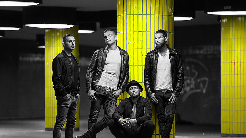 Philipp Burger (2. v li.) geht mit seiner Band Freiwild auf "Rivalen und Rebellen"-Tour.