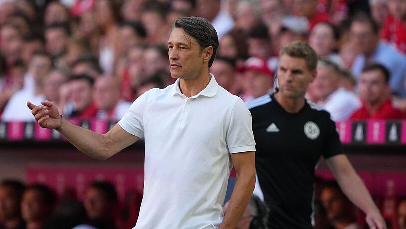 Wolfsburgs Trainer Niko Kovac richtet den Blick nach vorne.
