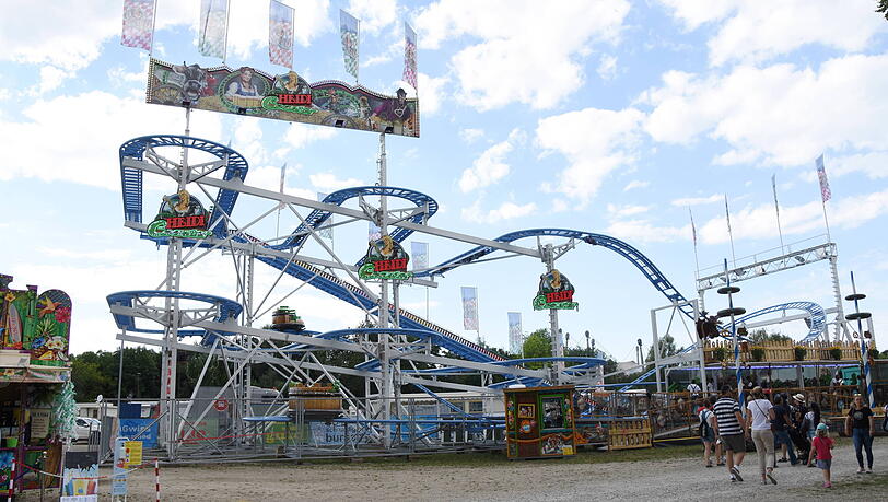 Die Achterbahn "Heidi The Coaster" ist bereits seit 2019 auf der Münchner Wiesn vertreten. Ewald Schneider freut sich über die Aufmerksamkeit durch die Kaulitz-Zwillinge. Die Achterbahn "Heidi The Coaster" ist bereits seit 2019 auf der Münchner Wiesn vertreten. Ewald Schneider freut sich über die Aufmerksamkeit durch die Kaulitz-Zwillinge.