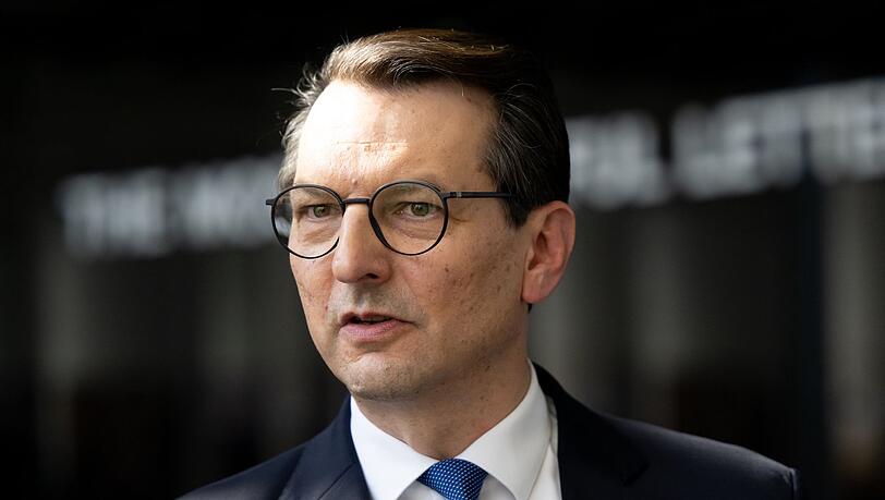 BMW-Chef Nedeljkovic: Konzernstruktur vereinfachen und Managementpositionen streichen. (Archivbild)