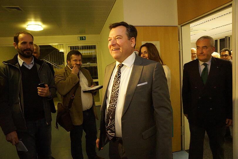 Aber auch Josef Schmid und Minister Spaenle haben allen Grund zur Freude.