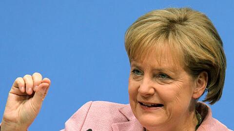 Gelobt, die Steuern in den nächsten vier Jahren nicht zu erhöhen: Angela Merkel.