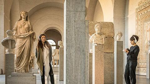 Die Kammerspiele und Rimini Protokoll in der Glyptothek.