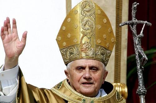 Setzt sich schon seit Jahrzehnten kritisch mit Homosexualität aiseinander: Papst Benedikt XVI