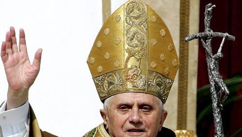 Setzt sich schon seit Jahrzehnten kritisch mit Homosexualität aiseinander: Papst Benedikt XVI Setzt sich schon seit Jahrzehnten kritisch mit Homosexualität aiseinander: Papst Benedikt XVI