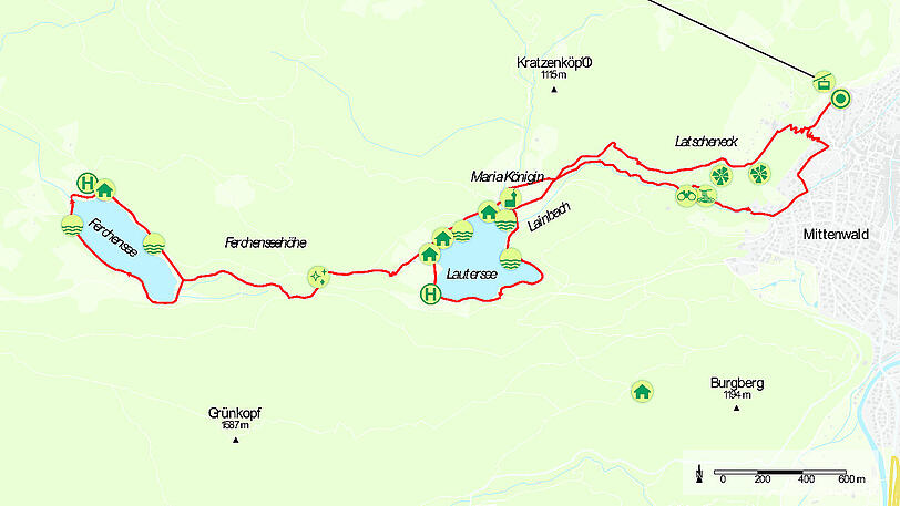 Besonderheiten entlang des Weges sind die Moorlandschaften, die Kapelle Maria Königin, die beiden Bergseen mit Bademöglichkeit, der Laintal-Wasserfall und die Mariengrotte.