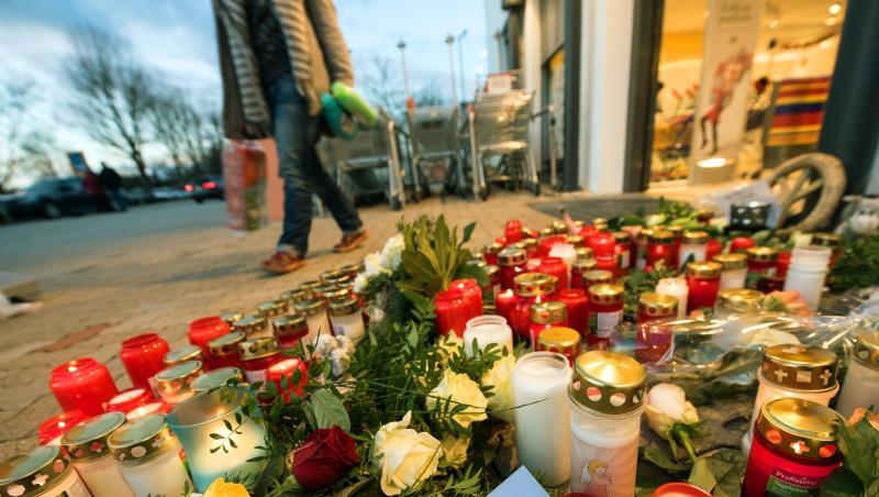 In Kandel erinnern im Dezember 2017 Blumen und Kerzen an die ermordete Mia. In Kandel erinnern im Dezember 2017 Blumen und Kerzen an die ermordete Mia.