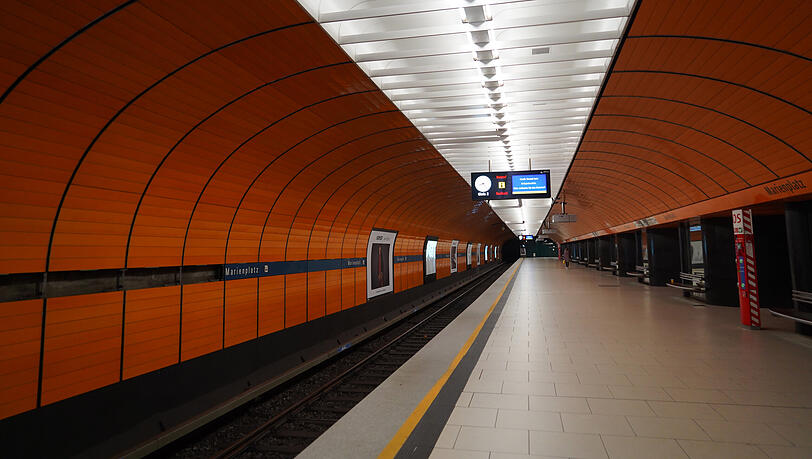 Auch bei der U-Bahn wird der Fahrplan an die aktuellen Corona-Maßnahmen angepasst. (Archivbild)