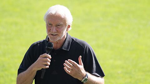 Rudi Völler springt als Interims-Teamchef der Fußball-Nationalmannschaft ein.