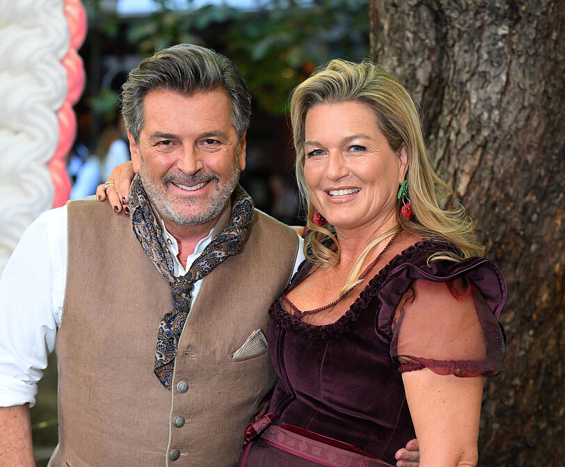 Thomas Anders ist großer Wiesn-Fan. An der Seite seiner Frau Claudia war er zu Gast auf Heidi Klums "HeidiFest".