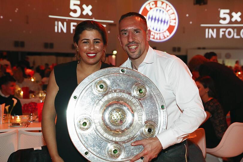 Kennen sich aus mit Meisterfeiern: Franck Ribéry und seine Frau Wahiba.